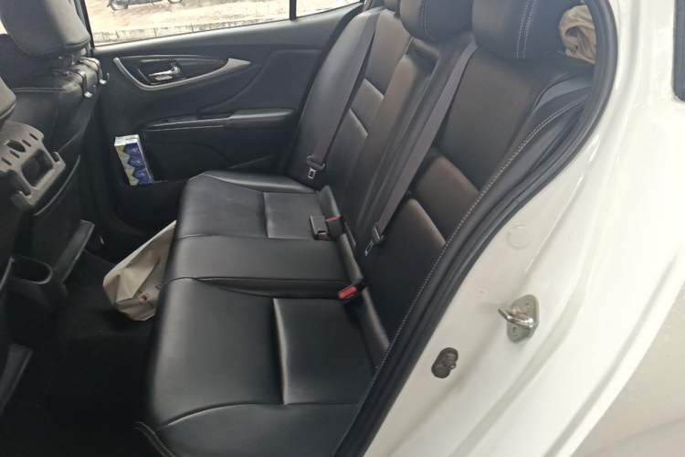 Used Honda Crider 2013 1.8L automatic luxury edition Left Rear Seat