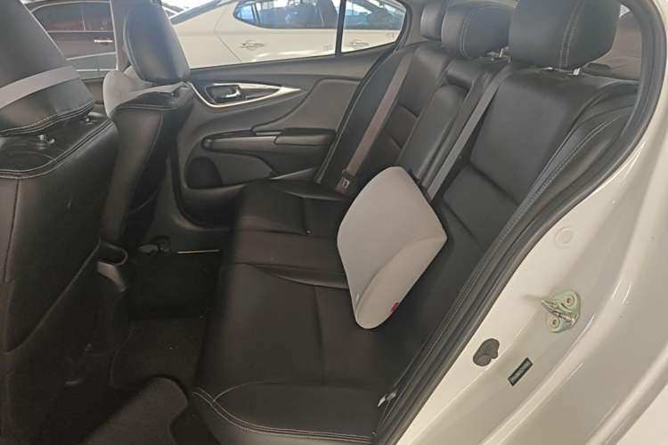 Used Honda Crider 2013 1.8L automatic luxury edition Left Rear Seat