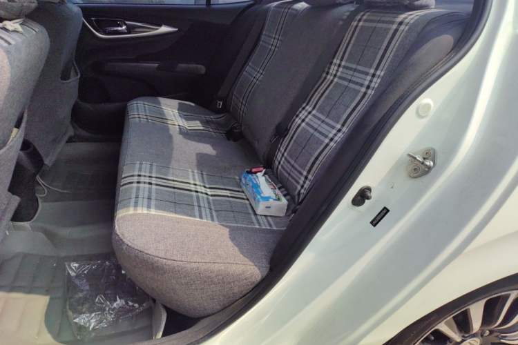Used Honda Crider 2013 1.8L automatic luxury edition Left Rear Seat