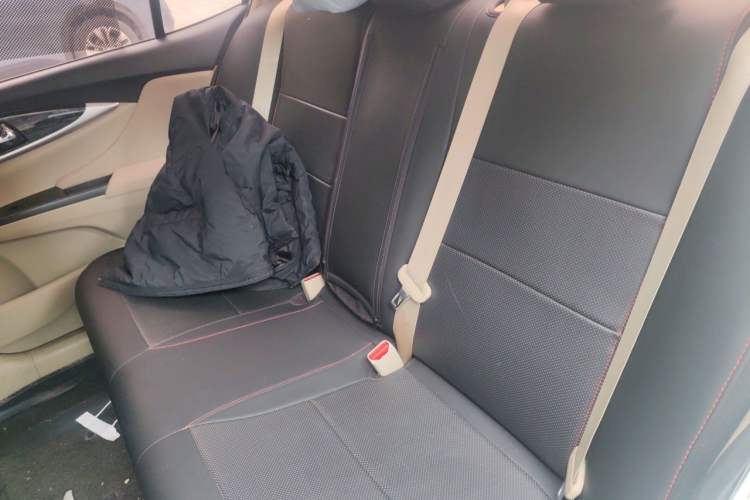 Used Honda Crider 2013 1.8L automatic luxury edition Left Rear Seat
