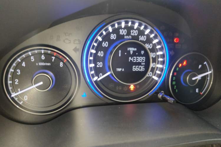 Used Honda Crider 2013 1.8L automatic luxury edition Odometer Close Up