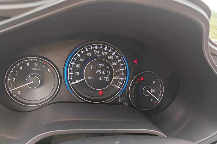 Used Honda Crider 2013 1.8L automatic luxury edition Odometer Close Up
