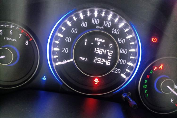Used Honda Crider 2013 1.8L automatic luxury edition Odometer Close Up