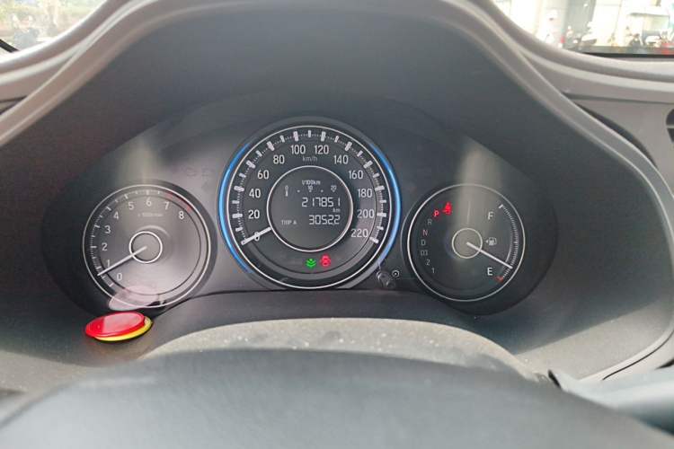 Used Honda Crider 2013 1.8L automatic luxury edition Odometer Close Up