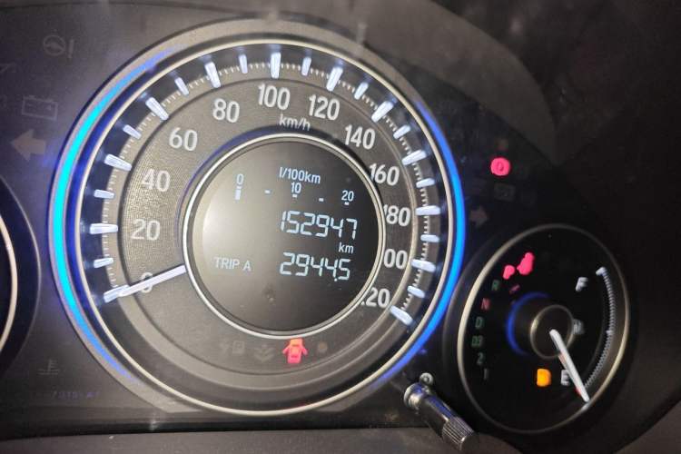 Used Honda Crider 2013 1.8L automatic luxury edition Odometer Close Up