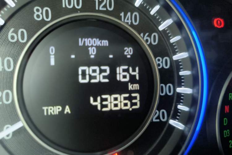 Used Honda Crider 2013 1.8L automatic luxury edition Odometer Close Up