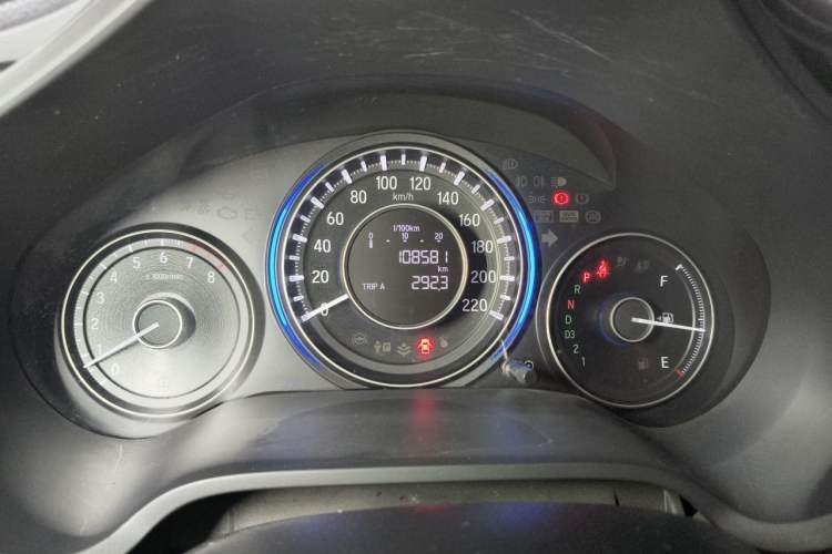 Used Honda Crider 2013 1.8L automatic luxury edition Odometer Close Up