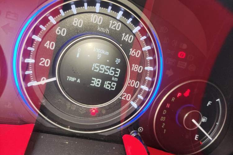 Used Honda Crider 2013 1.8L automatic comfort version Odometer Close Up