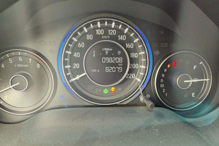 Used Honda Crider 2013 1.8L automatic luxury edition Odometer Close Up
