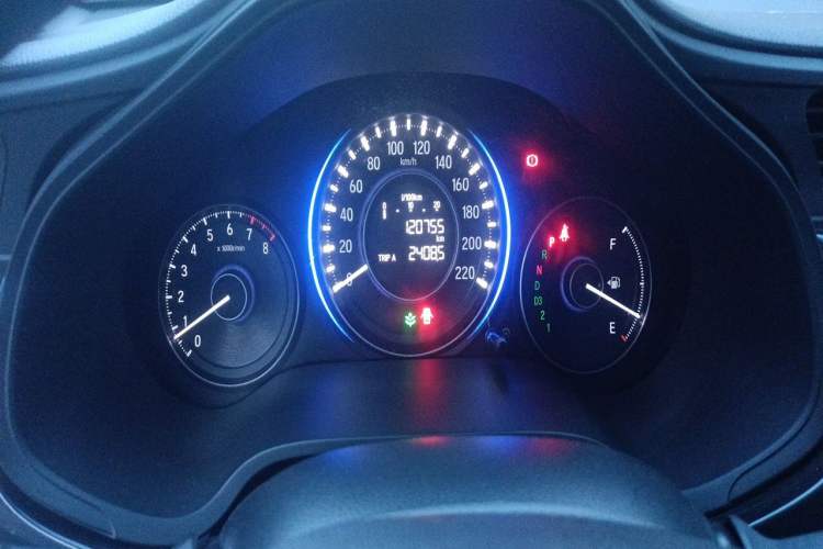 Used Honda Crider 2013 1.8L automatic luxury edition Odometer Close Up