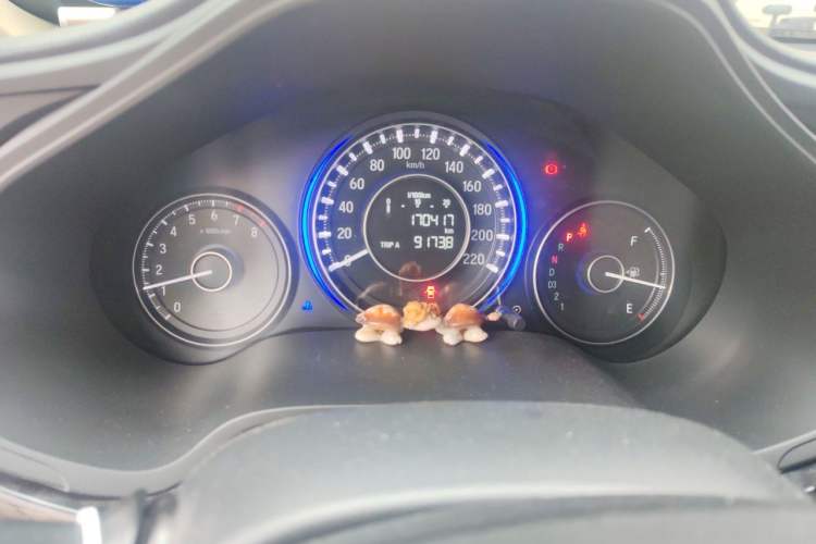 Used Honda Crider 2013 1.8L automatic luxury edition Odometer Close Up