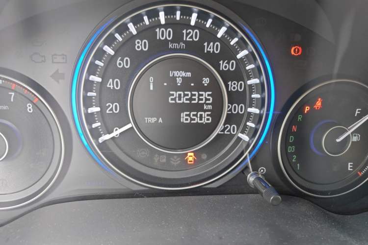 Used Honda Crider 2013 1.8L automatic luxury edition Odometer Close Up