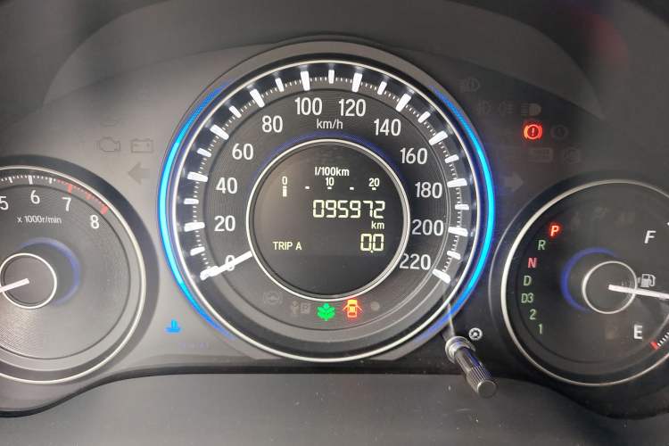 Used Honda Crider 2013 1.8L automatic luxury edition Odometer Close Up