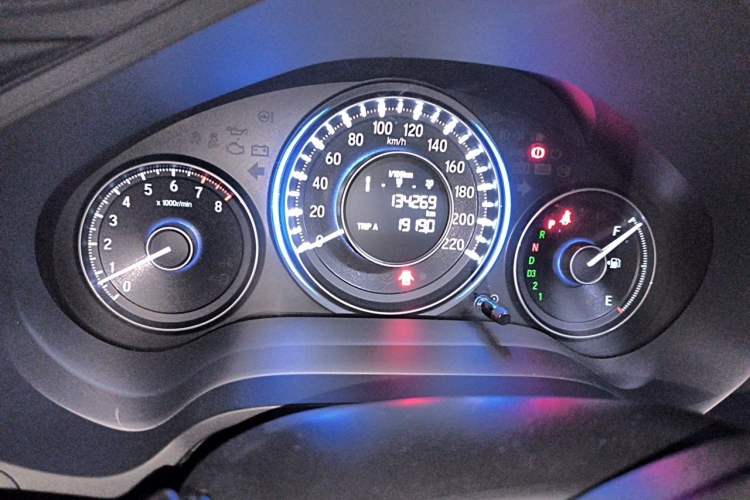 Used Honda Crider 2013 1.8L automatic luxury edition Odometer Close Up
