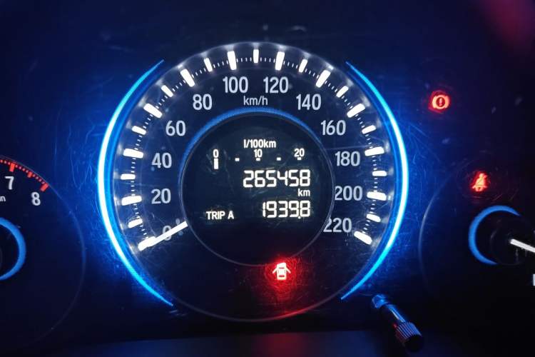 Used Honda Crider 2013 1.8L manual Comfort version Odometer Close Up