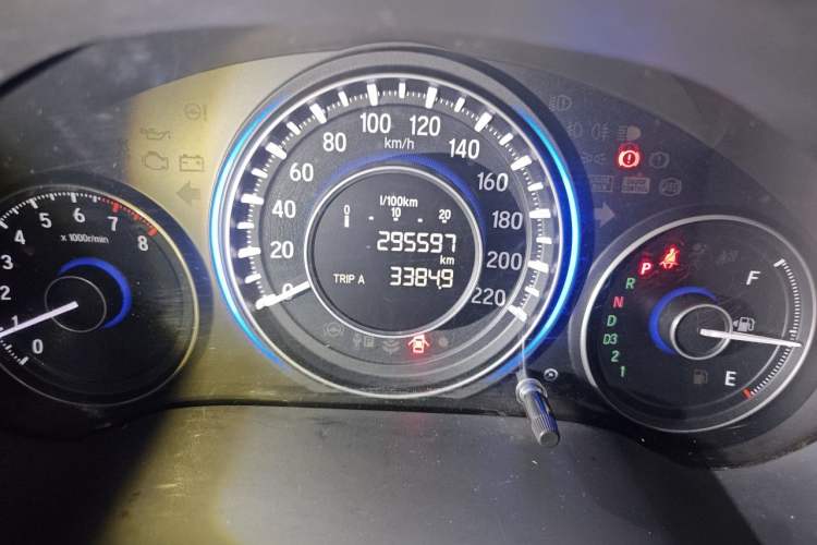 Used Honda Crider 2013 1.8L automatic luxury edition Odometer Close Up