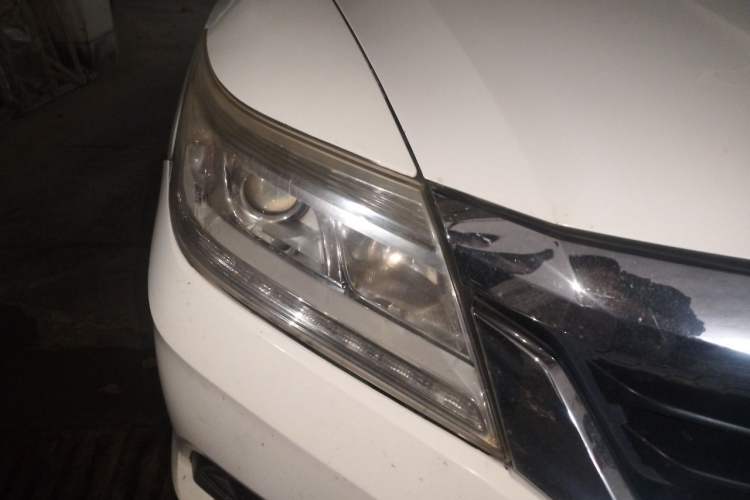 Used Honda Crider 2013 1.8L automatic luxury edition Right Front Headlight