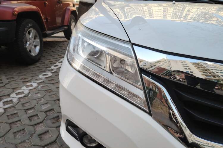 Used Honda Crider 2013 1.8L automatic luxury edition Right Front Headlight