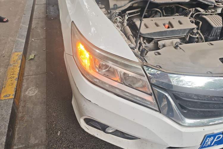 Used Honda Crider 2013 1.8L automatic luxury edition Right Front Headlight