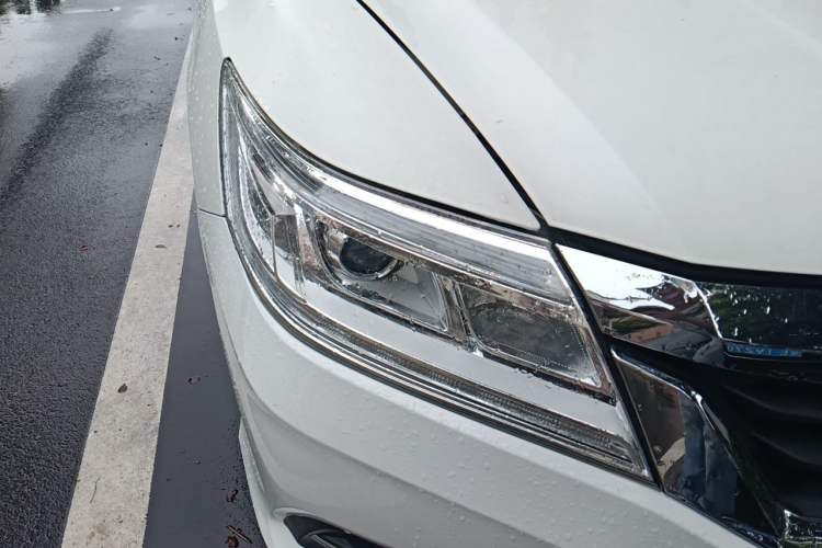 Used Honda Crider 2013 1.8L automatic luxury edition Right Front Headlight