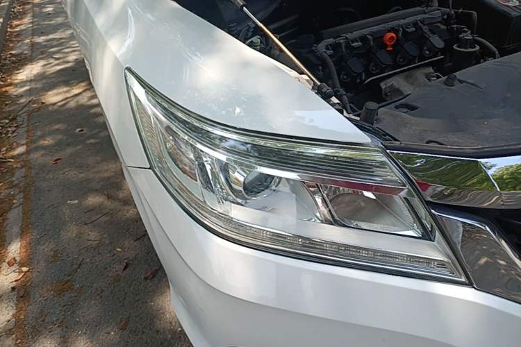 Used Honda Crider 2013 1.8L automatic luxury edition Right Front Headlight