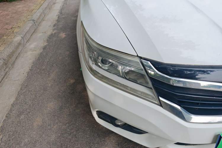 Used Honda Crider 2013 1.8L automatic luxury edition Right Front Headlight