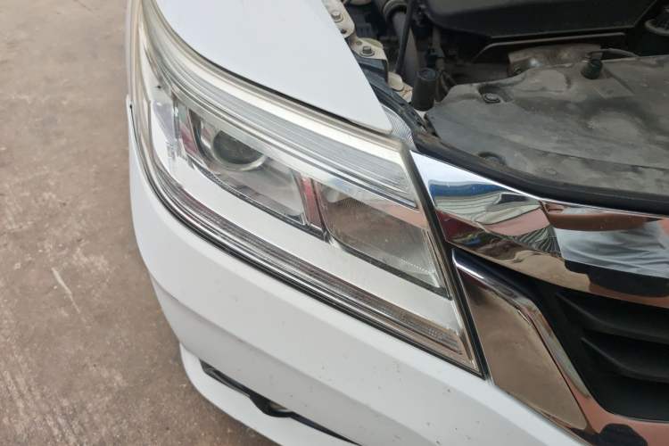 Used Honda Crider 2013 1.8L automatic comfort version Right Front Headlight