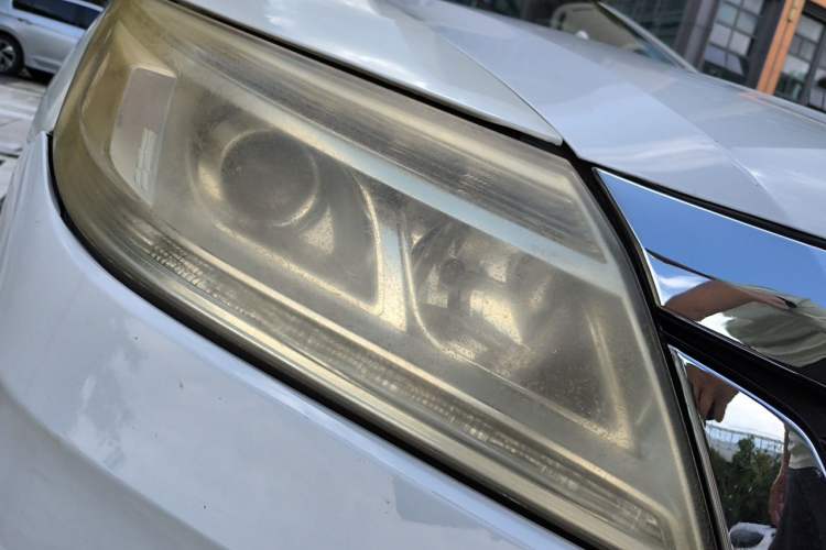 Used Honda Crider 2013 1.8L automatic luxury edition Right Front Headlight