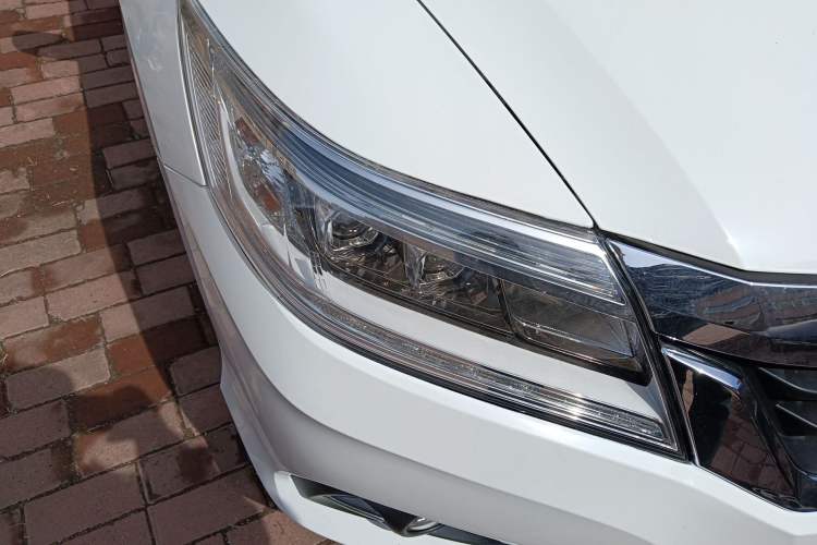 Used Honda Crider 2013 1.8L automatic flagship version Right Front Headlight