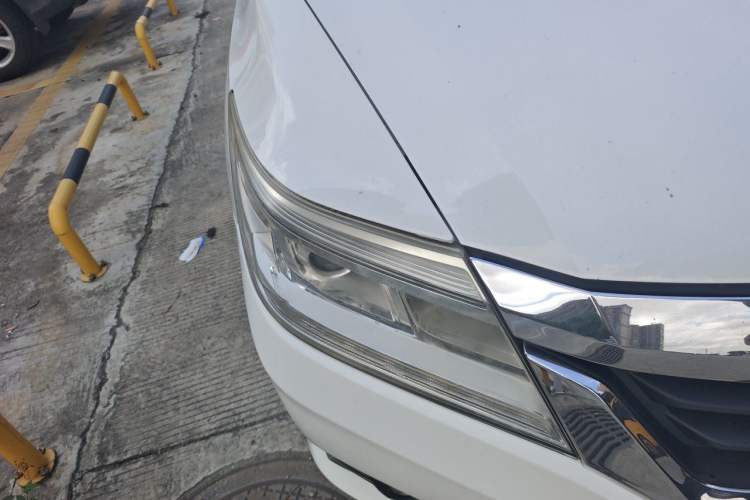 Used Honda Crider 2013 1.8L automatic comfort version Right Front Headlight