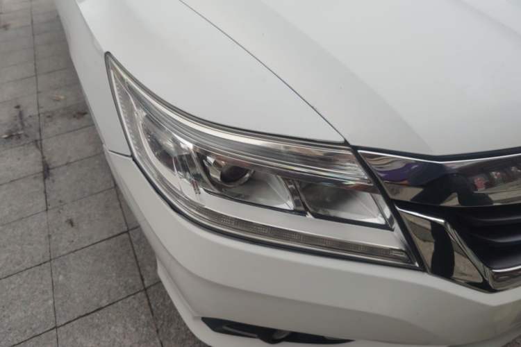 Used Honda Crider 2013 1.8L automatic luxury edition Right Front Headlight