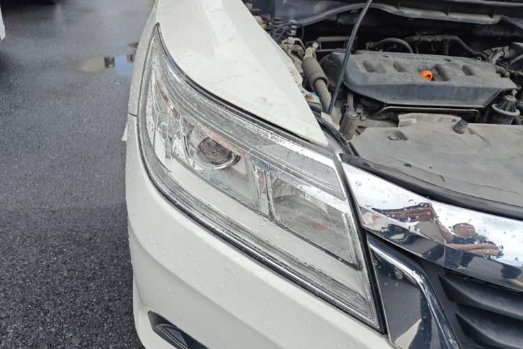 Used Honda Crider 2013 1.8L automatic luxury edition Right Front Headlight