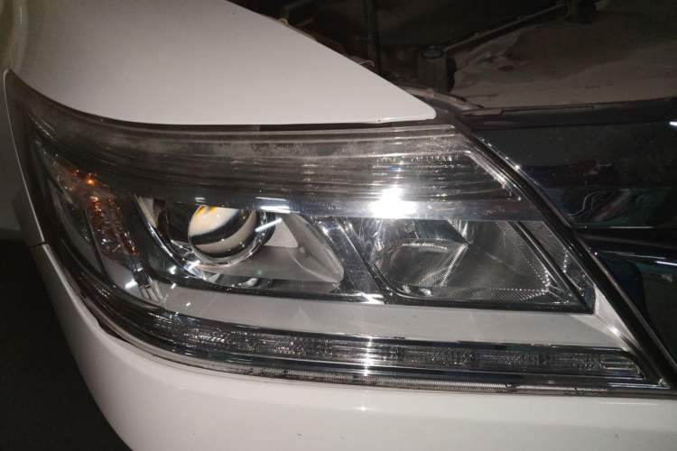 Used Honda Crider 2013 1.8L automatic luxury edition Right Front Headlight