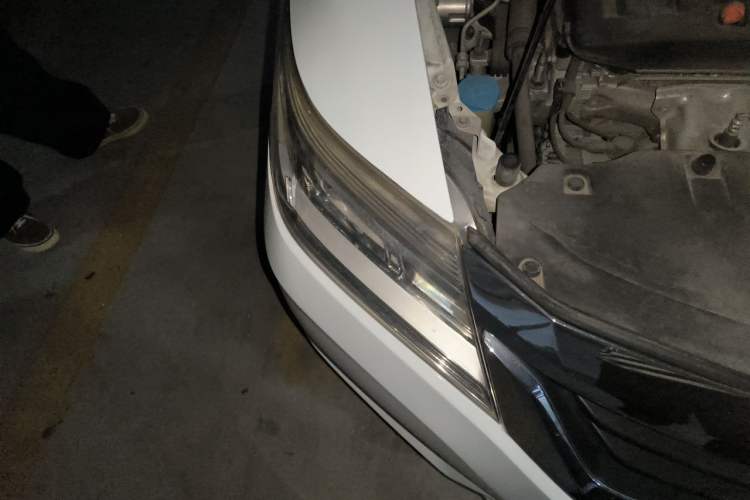 Used Honda Crider 2013 1.8L automatic luxury edition Right Front Headlight
