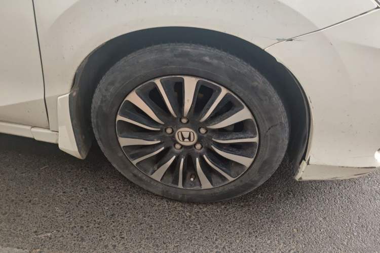 Used Honda Crider 2013 1.8L automatic luxury edition Right Front Wheel Hub