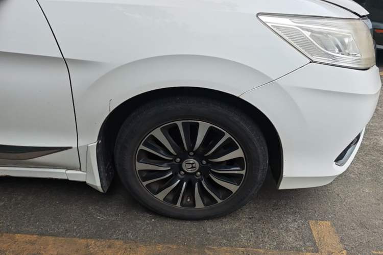 Used Honda Crider 2013 1.8L manual Comfort version Right Front Wheel Hub