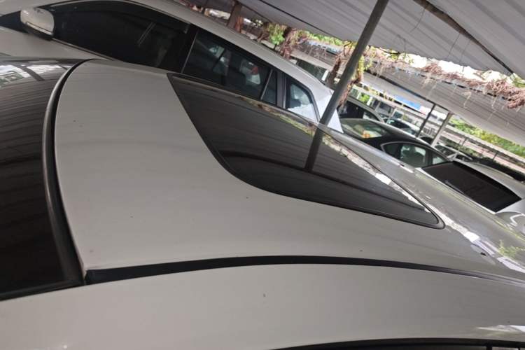 Used Honda Crider 2013 1.8L automatic luxury edition Roof
