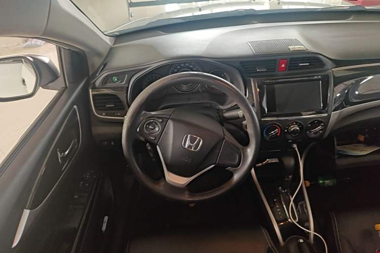 Used Honda Crider 2013 1.8L automatic luxury edition Steering Wheel