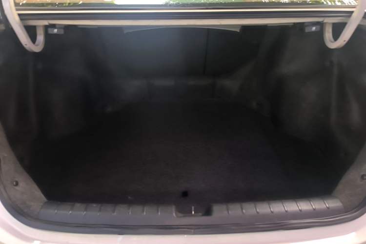 Used Honda Crider 2013 1.8L automatic luxury edition Trunk