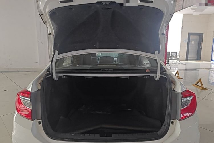 Used Honda Crider 2013 1.8L automatic luxury edition Trunk