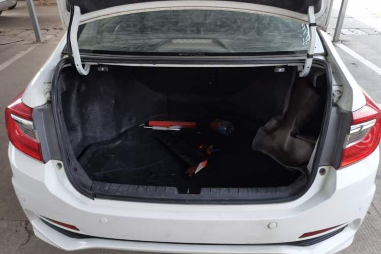 Used Honda Crider 2013 1.8L automatic luxury edition Trunk