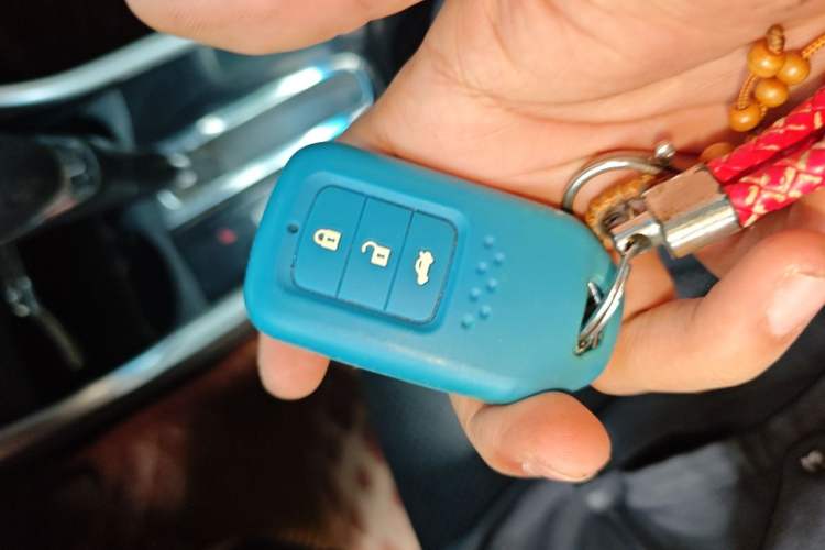 Used Honda Crider 2013 1.8L automatic luxury edition Vehicle Key