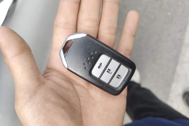 Used Honda Crider 2013 1.8L automatic luxury edition Vehicle Key