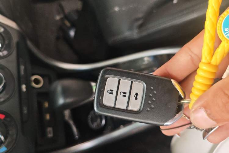 Used Honda Crider 2013 1.8L automatic luxury edition Vehicle Key