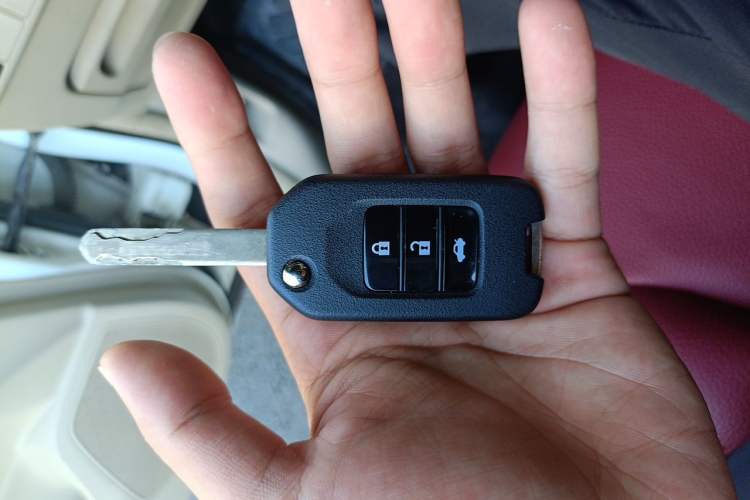 Used Honda Crider 2013 1.8L automatic comfort version Vehicle Key