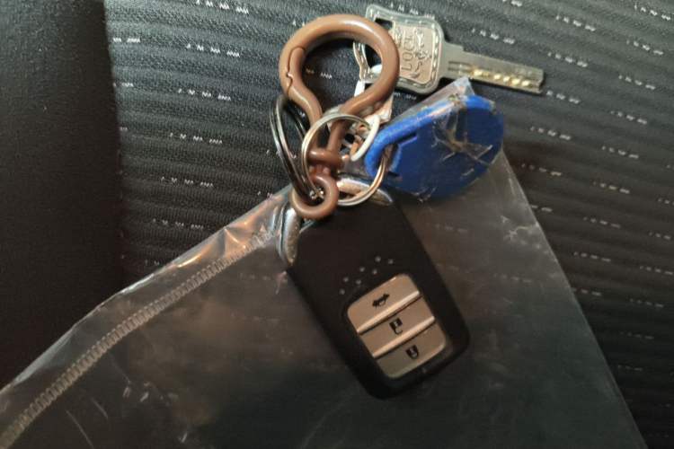 Used Honda Crider 2013 1.8L automatic luxury edition Vehicle Key