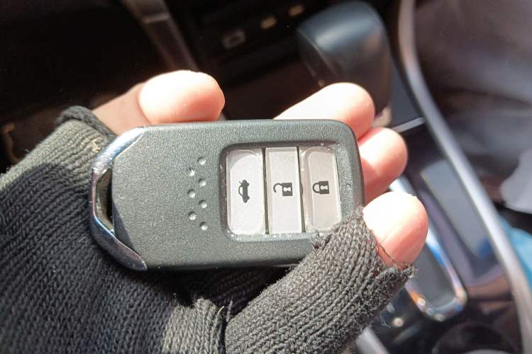 Used Honda Crider 2013 1.8L automatic flagship version Vehicle Key