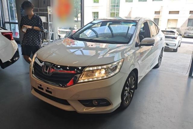 Used Honda Crider 2013 1.8L automatic luxury edition