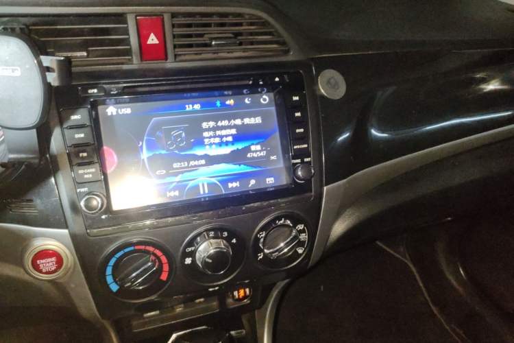 Used Honda Crider 2013 1.8L automatic luxury edition Audio And AC Panel