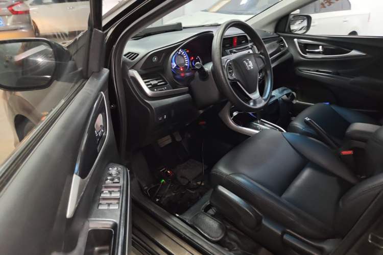 Used Honda Crider 2013 1.8L automatic luxury edition Driver Seat